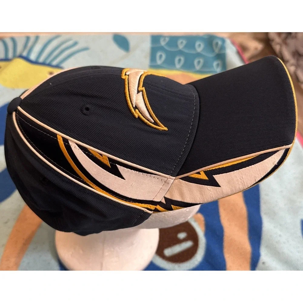 Reebok LA Chargers‎ Stretch Hat / Cap Lightning Bolts Embroidered